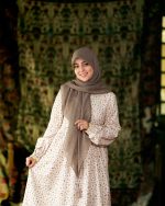 پیراهن ست مادر و کودک مدل جانای مادرانه رنگ زمینه کرم کد: AB21012 - تصویر 2