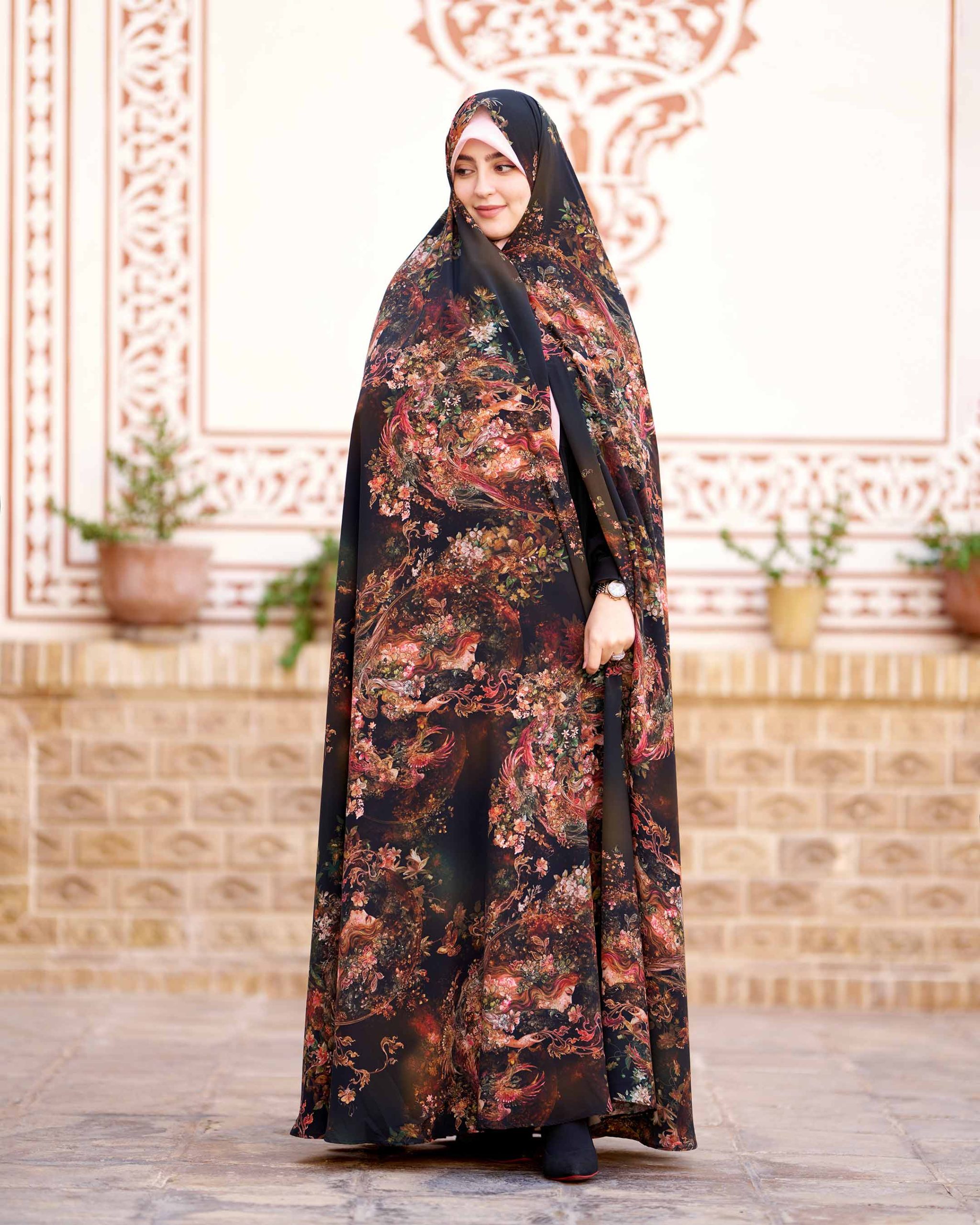 CH315073---01-web چادر رنگی سنتي زمینه قهوه اي طرح باغ رضوان 2 كد CH315073 - تصویر 1
