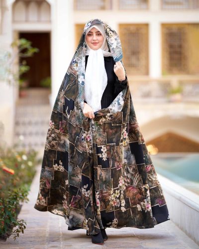 چادر رنگی سنتي زمینه مشکی قهوه ای باغ رضوان3 كد CH315079