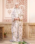 چادر نماز رنگی طرحدار پارچه کُدَری زمینه کرم سبز کد CH 015 - تصویر 2