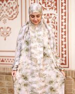 چادر نماز رنگی طرحدار پارچه کُدَری زمینه کرم سبز کد CH 015 - تصویر 6