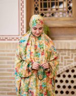 چادر نماز رنگی طرحدار پارچه کُدَری  زمینه سبز آبی کد CH 019 - تصویر 4