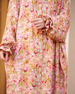 چادر نماز رنگی طرحدار پارچه کُدَری زمینه صورتی کد CH 025 - تصویر 6