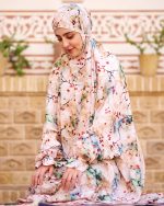 چادر نماز رنگی طرحدار پارچه کُدَری  زمینه گل قرمز کد CH 028 - تصویر 6