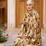 چادر نماز رنگی طرحدار پارچه کُدَری زمینه زرد قهوه ای کد CH 002