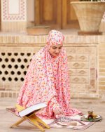 چادر نماز رنگی طرحدار پارچه کُدَری زمینه گلبهی کد CH 008