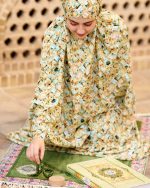 چادر نماز رنگی طرحدار پارچه کُدَری زمینه سبز فیروزه ای کد CH 009 - تصویر 4