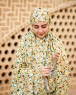 چادر نماز رنگی طرحدار پارچه کُدَری زمینه سبز فیروزه ای کد CH 009 - تصویر 3
