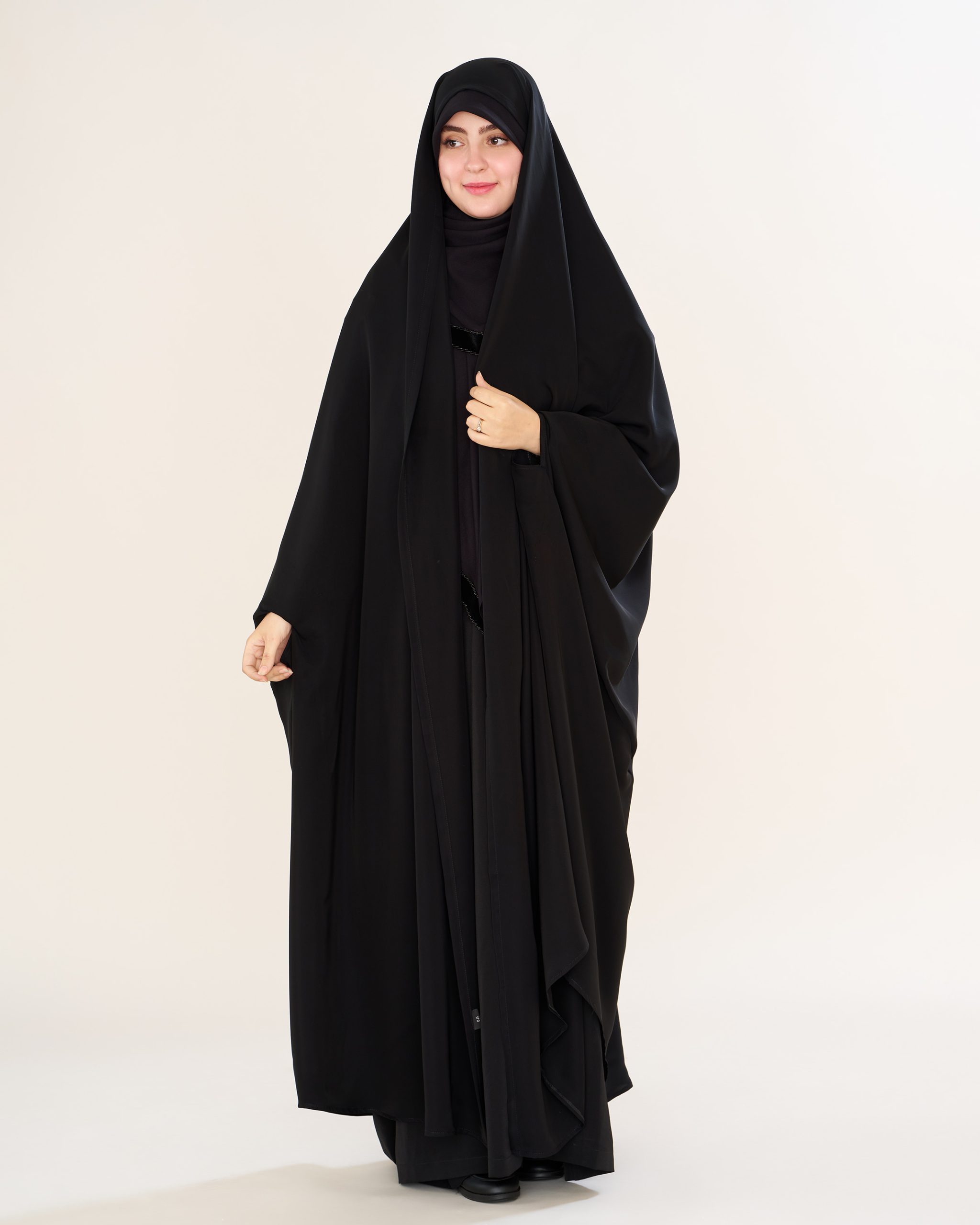 CH624081---01-web چادر دانشجویی ساده زنانه با پارچه ندای کره اصل کد CH624081 - تصویر 1