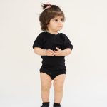 بادی زیر دکمه مشکی با طرح تمام چاپ ماه و ستاره از مجموعه مَهنا کد TB21061